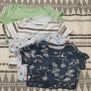 Set of 4 onesies, 18 months